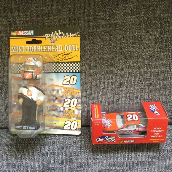 🆕NIB! Tony Stewart Bobblehead & Car